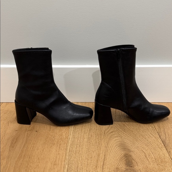 A New Day Pippa stretch faux leather ankle boots Sz 6.5 - Picture 5 of 13